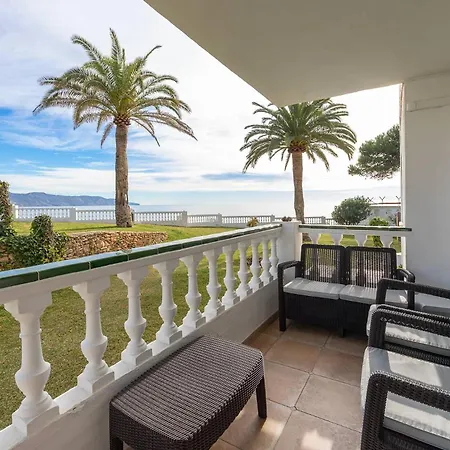 Palmeras B1 Vacacional نيرخا