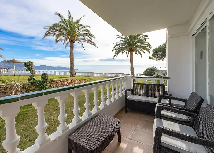 Palmeras B1 Vacacional نيرخا