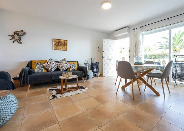 Palmeras B1 Vacacional نيرخا